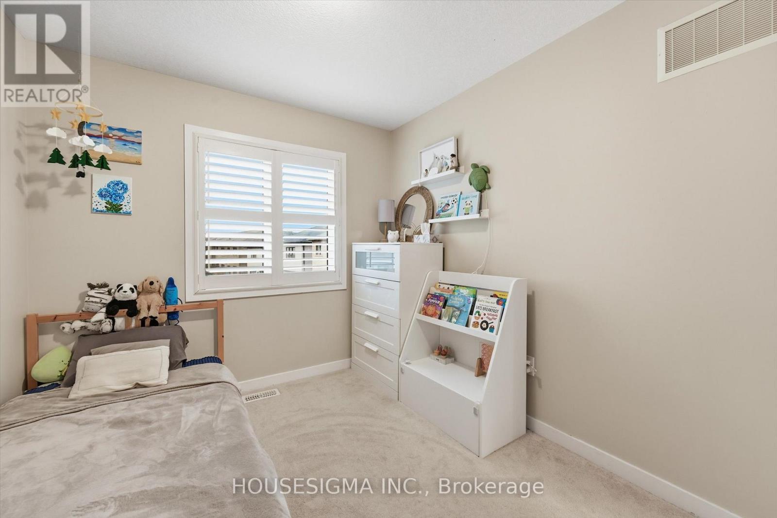 116 Scarletwood Street, Hamilton, Ontario  L8J 0K8 - Photo 27 - X12550214