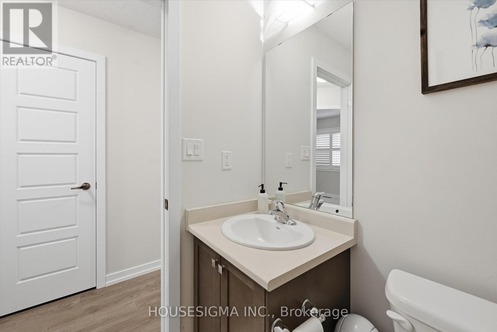 116 Scarletwood Street, Hamilton, Ontario  L8J 0K8 - Photo 32 - X12550214