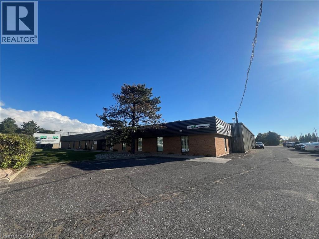 362 DEWITT Road Unit# A & B, Stoney Creek, Ontario