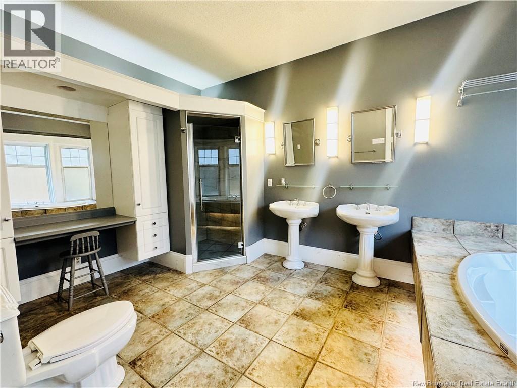 775 Murray Avenue, Bathurst, New Brunswick  E2A 1V3 - Photo 16 - NB126065