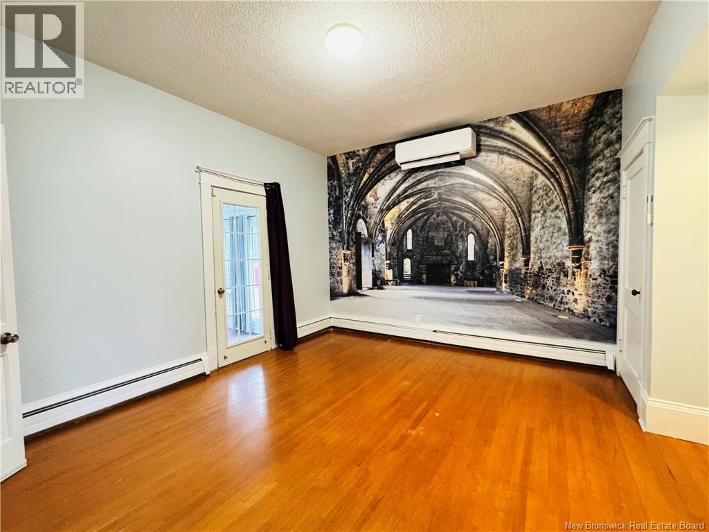 775 Murray Avenue, Bathurst, New Brunswick  E2A 1V3 - Photo 12 - NB126065