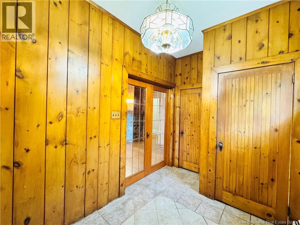 775 Murray Avenue, Bathurst, New Brunswick  E2A 1V3 - Photo 22 - NB126065