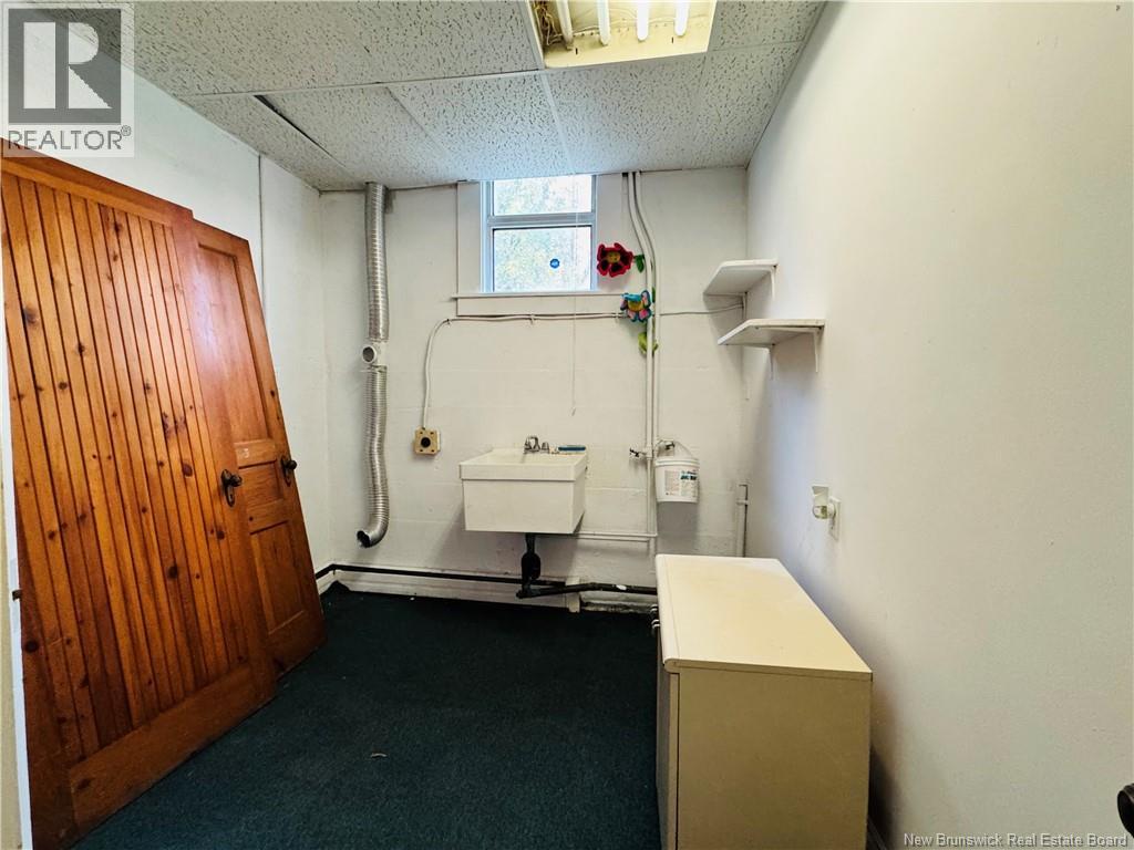 775 Murray Avenue, Bathurst, New Brunswick  E2A 1V3 - Photo 35 - NB126065