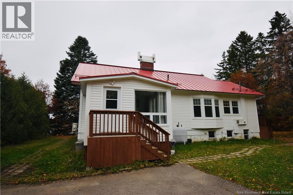 775 Murray Avenue, Bathurst, New Brunswick  E2A 1V3 - Photo 43 - NB126065