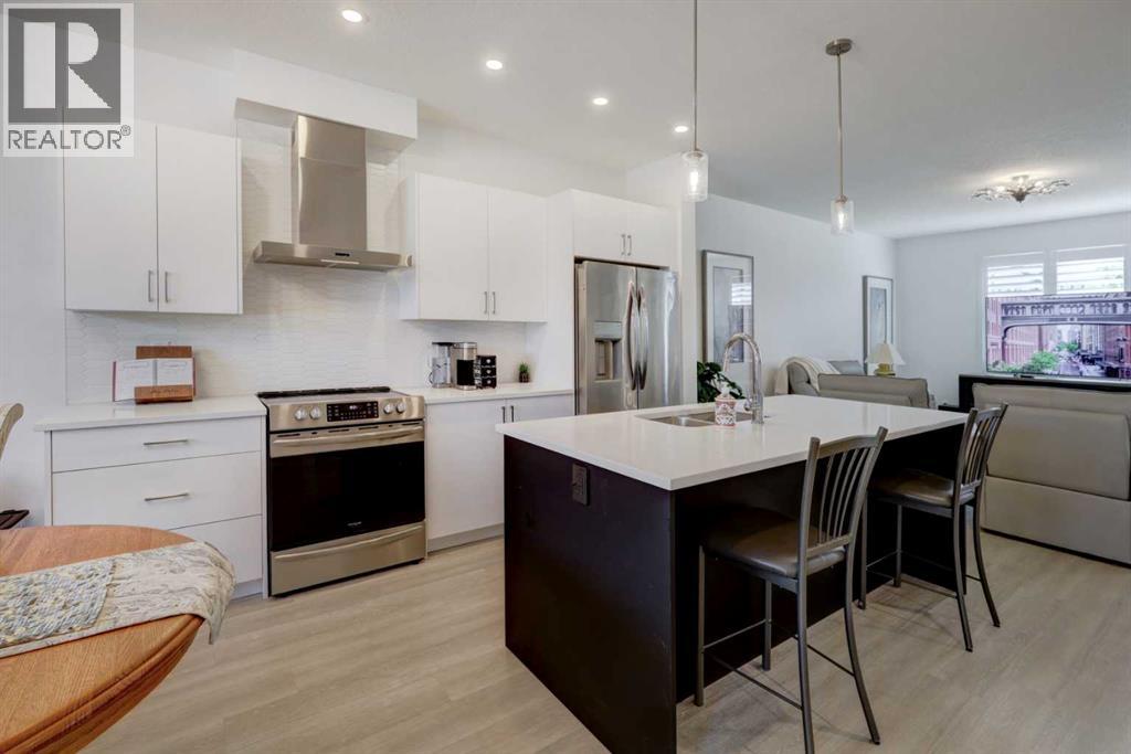 137 South Point Greenway Sw, Airdrie, Alberta  T4B 5J3 - Photo 9 - A2243301