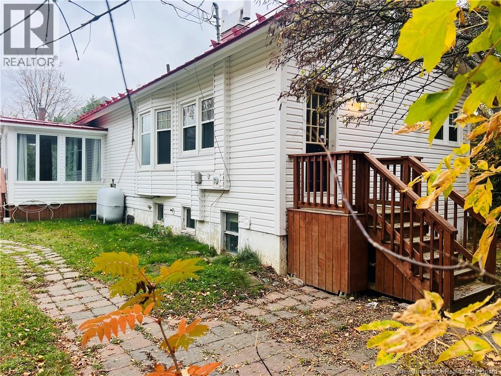 775 Murray Avenue, Bathurst, New Brunswick  E2A 1V3 - Photo 37 - NB126065