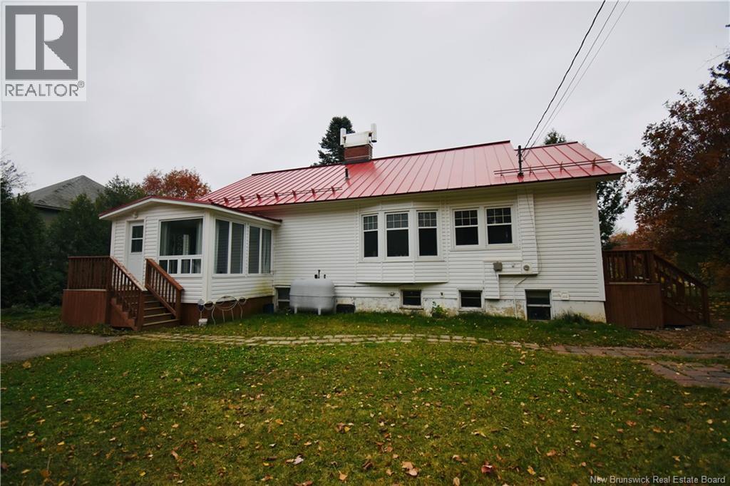 775 Murray Avenue, Bathurst, New Brunswick  E2A 1V3 - Photo 42 - NB126065
