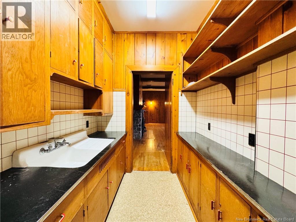 775 Murray Avenue, Bathurst, New Brunswick  E2A 1V3 - Photo 36 - NB126065