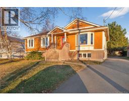 392 Fox Creek, Dieppe, Ca