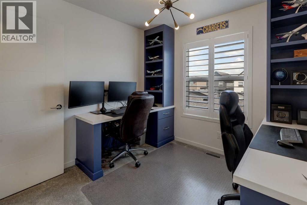 137 South Point Greenway Sw, Airdrie, Alberta  T4B 5J3 - Photo 24 - A2243301