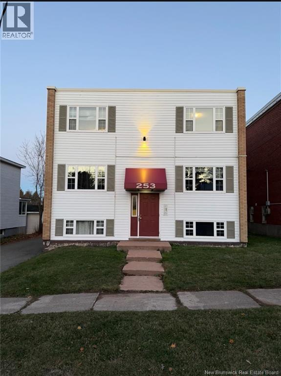 253 West Lane, Moncton, New Brunswick  E1C 6V5 - Photo 1 - NB130203