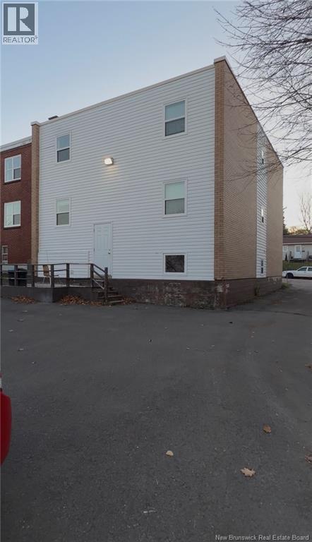 253 West Lane, Moncton, New Brunswick  E1C 6V5 - Photo 3 - NB130203