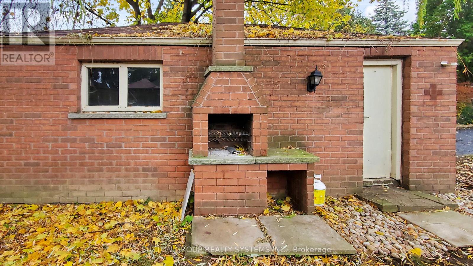 51 Juliet Crescent, Toronto, Ontario  M6M 1N5 - Photo 28 - W12550096