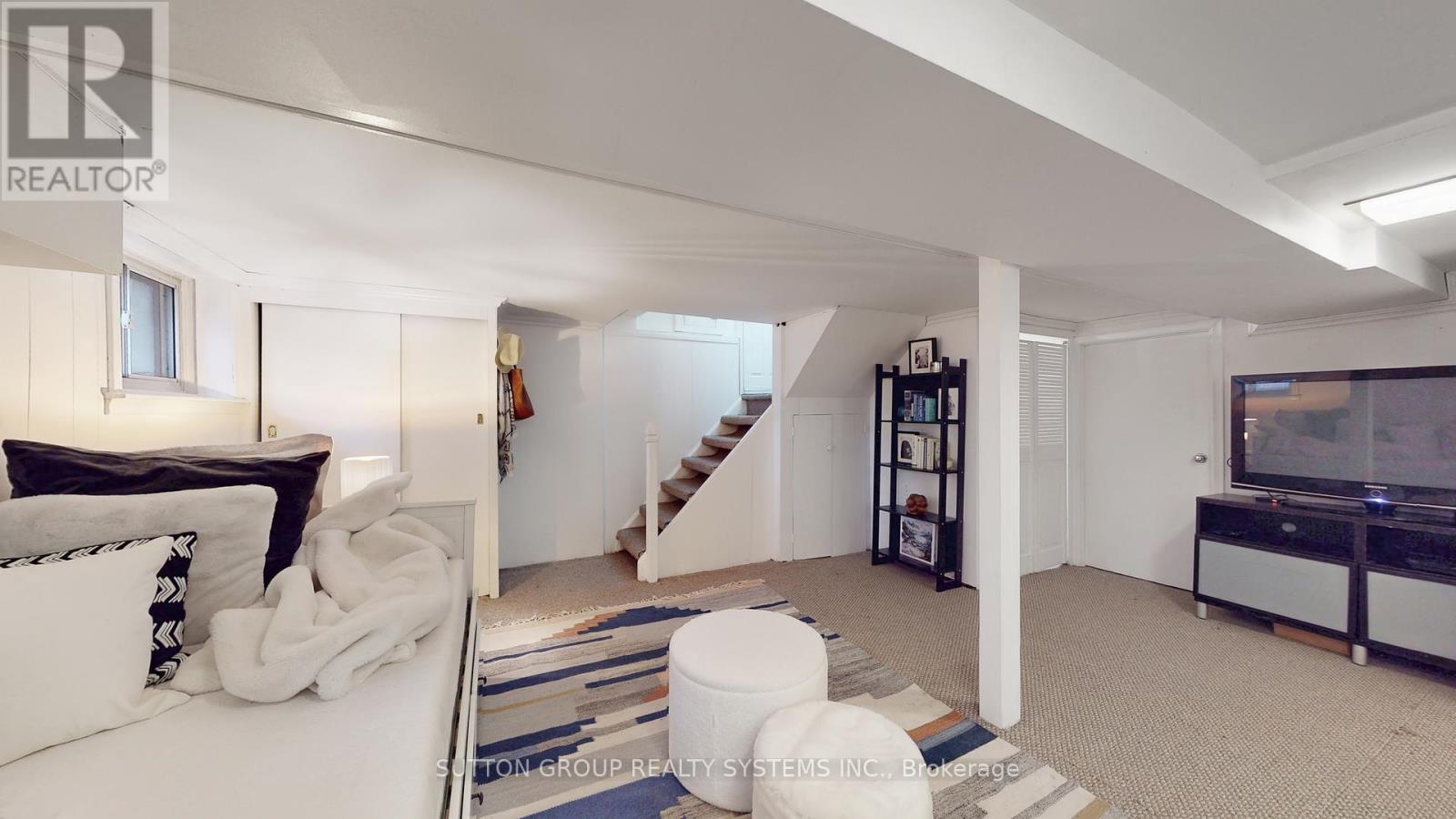 51 Juliet Crescent, Toronto, Ontario  M6M 1N5 - Photo 22 - W12550096