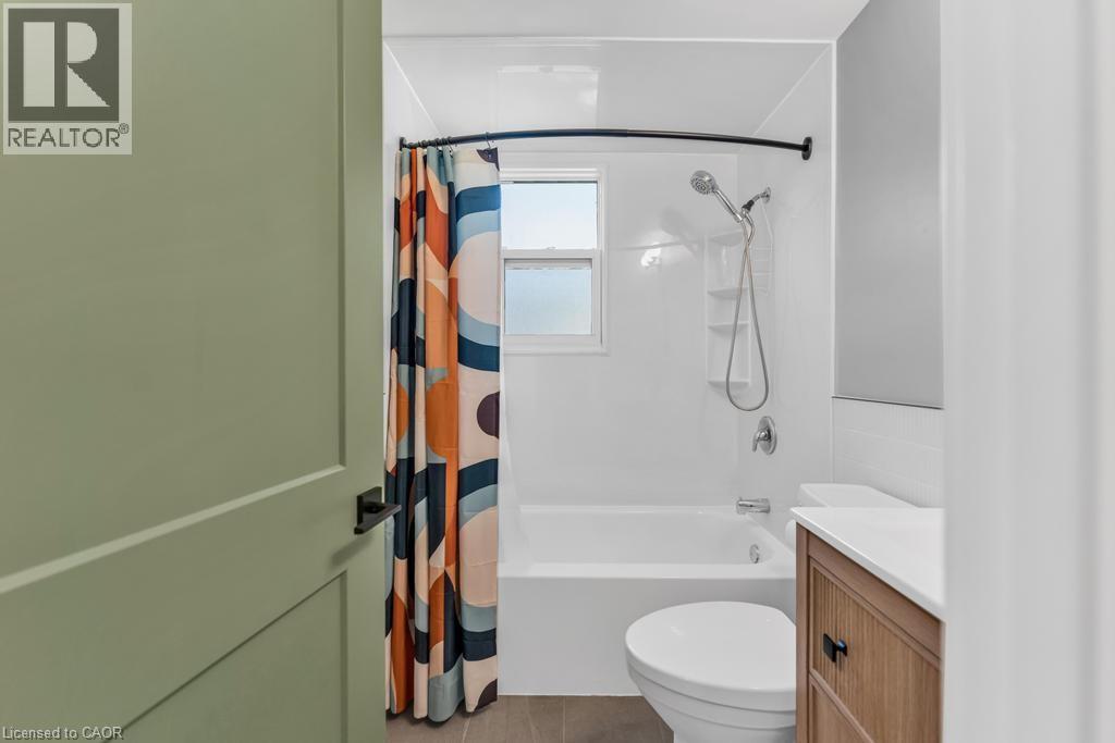 9 Elaine Court, Hamilton, Ontario  L8K 3S2 - Photo 11 - 40781559