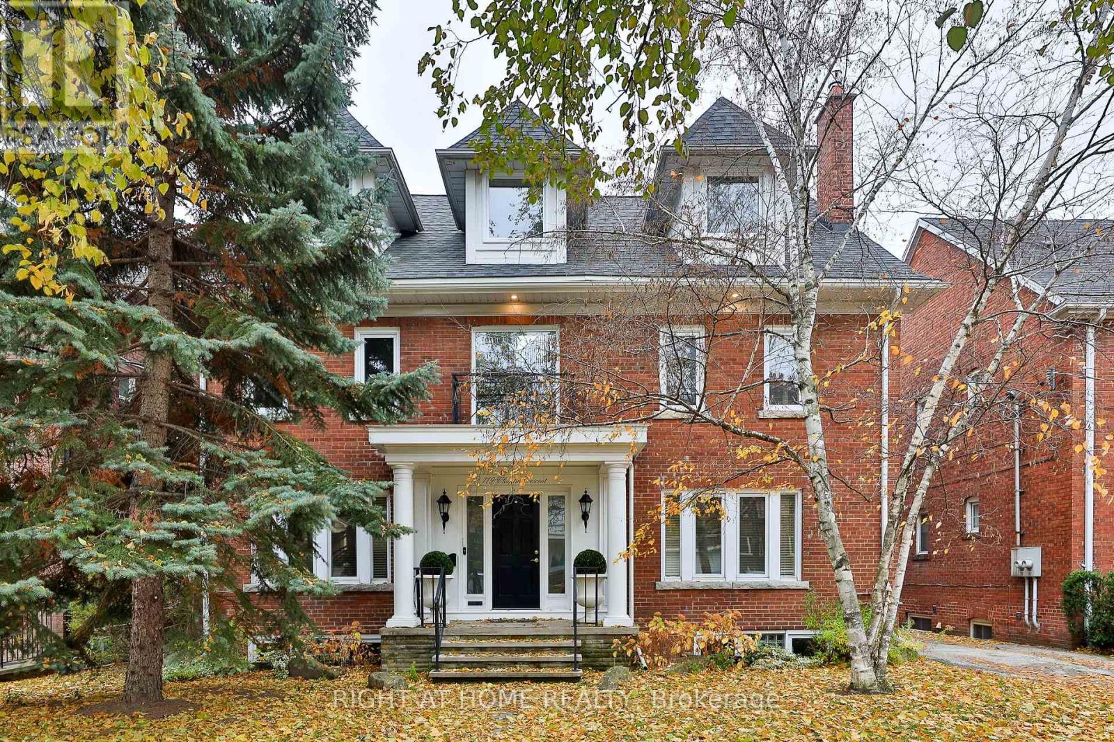 MAIN - 119 CHAPLIN CRESCENT, Toronto, Ontario