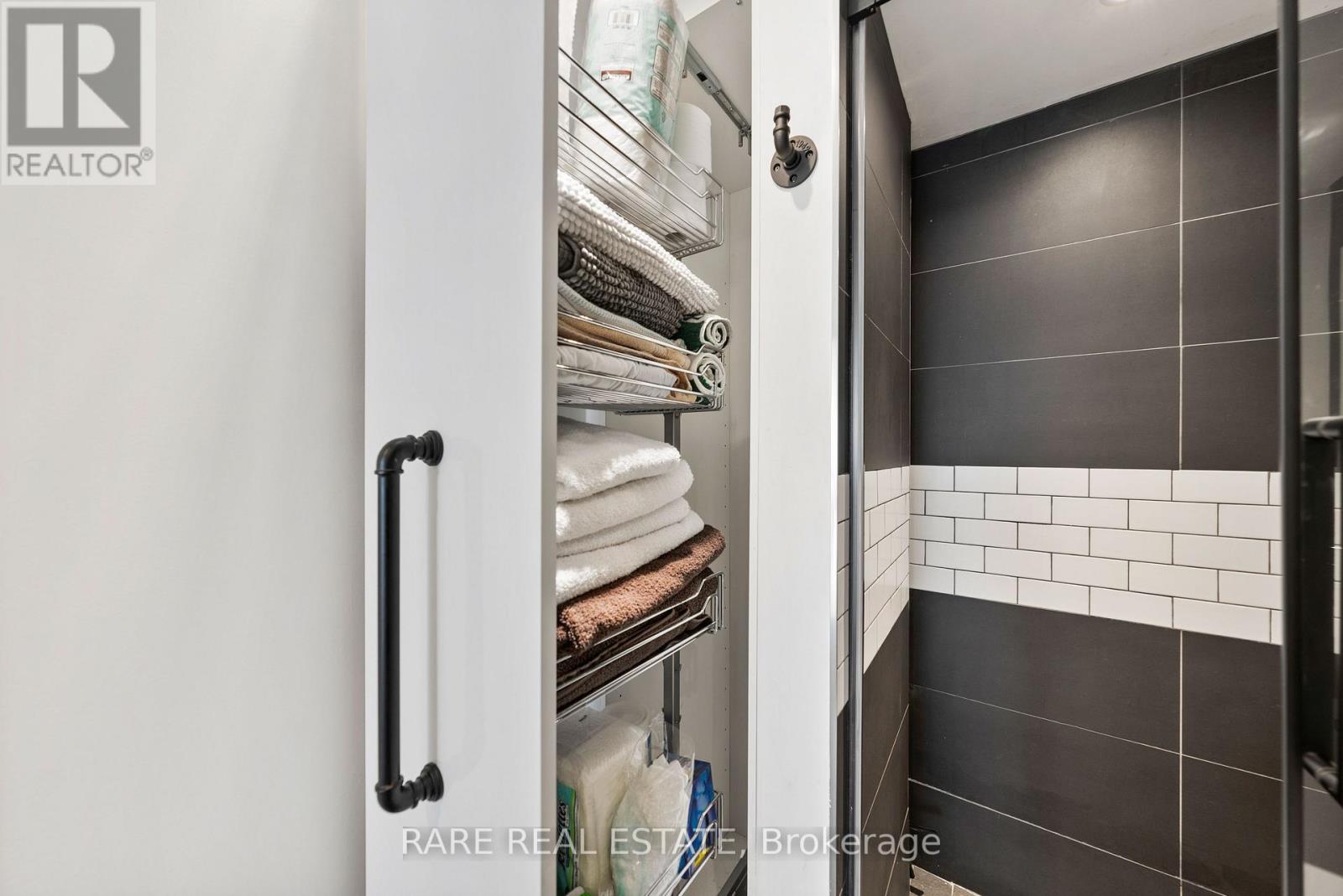 1008 - 75 Portland Street, Toronto, Ontario  M5V 2M9 - Photo 11 - C12550312