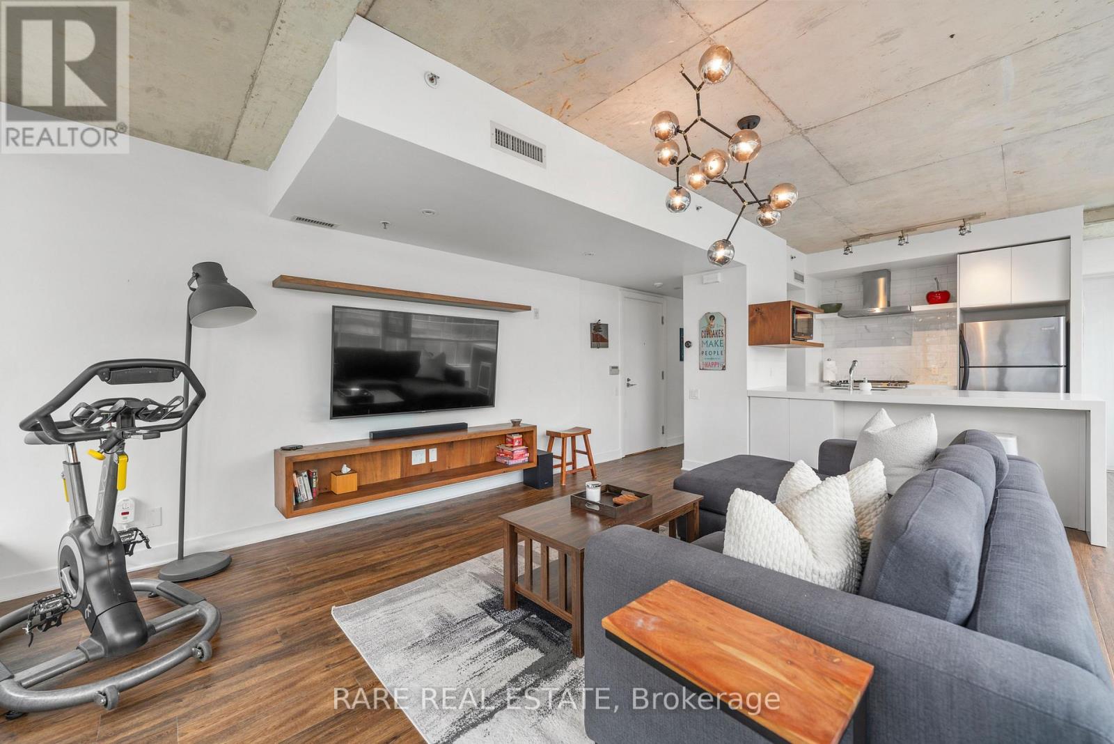 1008 - 75 Portland Street, Toronto, Ontario  M5V 2M9 - Photo 2 - C12550312