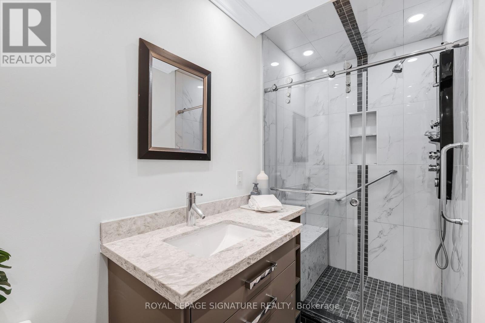 24 Ealing Drive, Toronto, Ontario M2L 2R5 - Photo 18 - C12550338