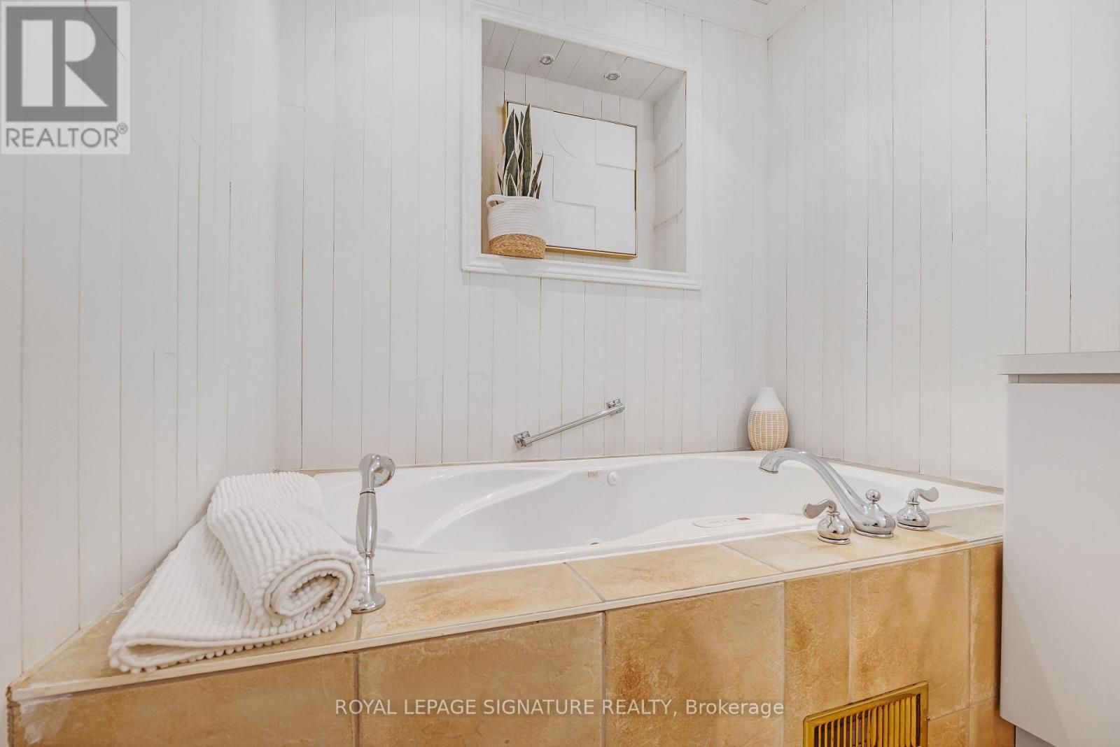 24 Ealing Drive, Toronto, Ontario M2L 2R5 - Photo 23 - C12550338