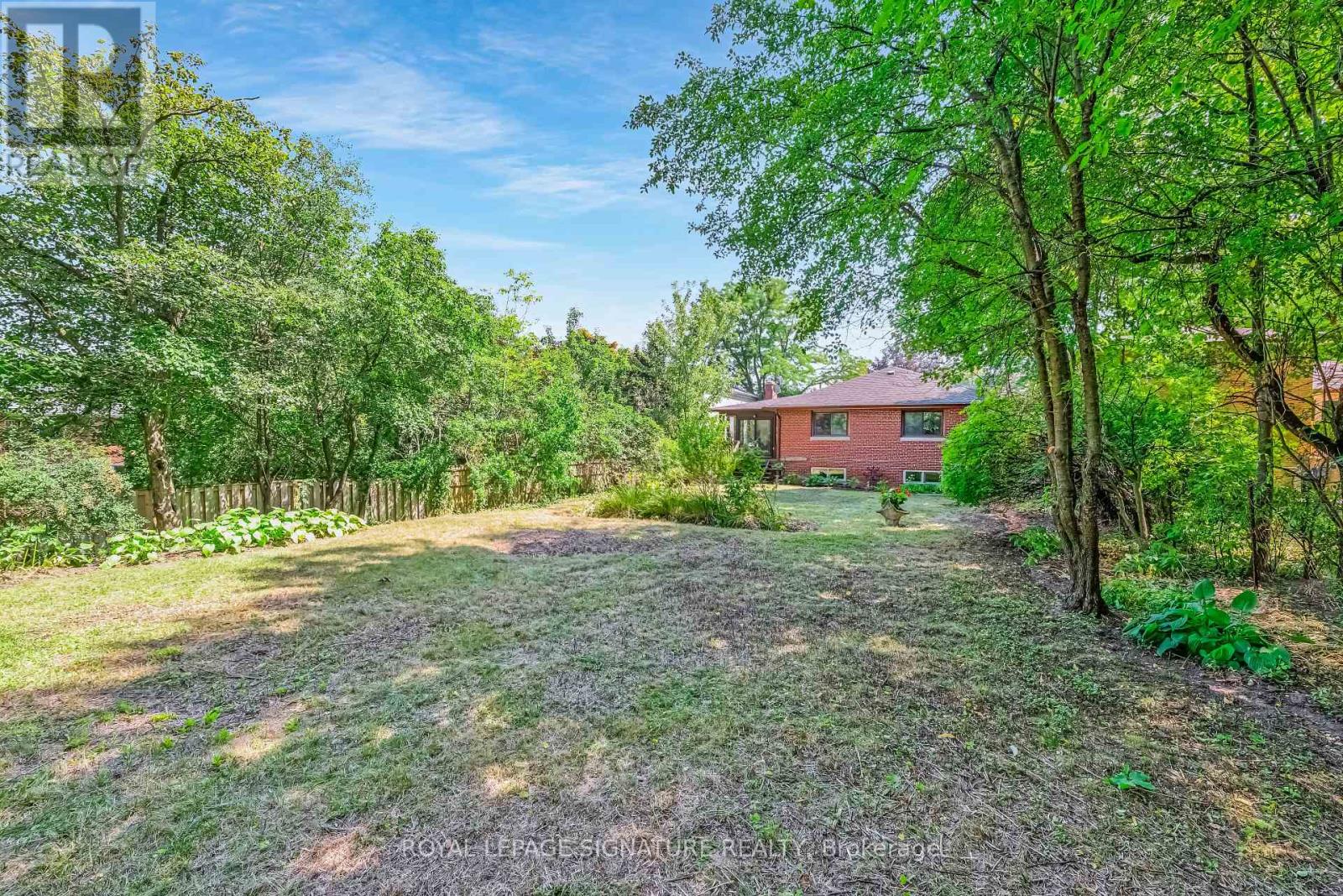 24 Ealing Drive, Toronto, Ontario M2L 2R5 - Photo 32 - C12550338