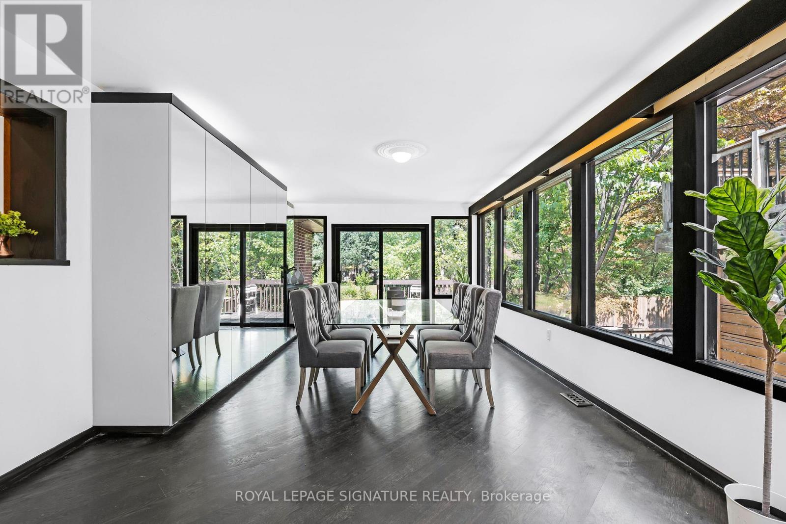 24 Ealing Drive, Toronto, Ontario M2L 2R5 - Photo 7 - C12550338