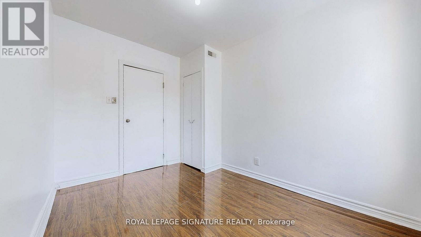 1130 Woodbine Avenue, Toronto, Ontario  M4C 4C8 - Photo 16 - E12550290