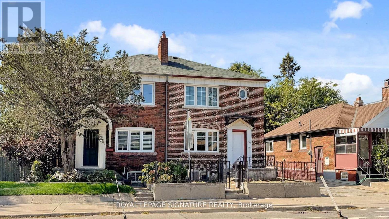 1130 Woodbine Avenue, Toronto, Ontario  M4C 4C8 - Photo 3 - E12550290