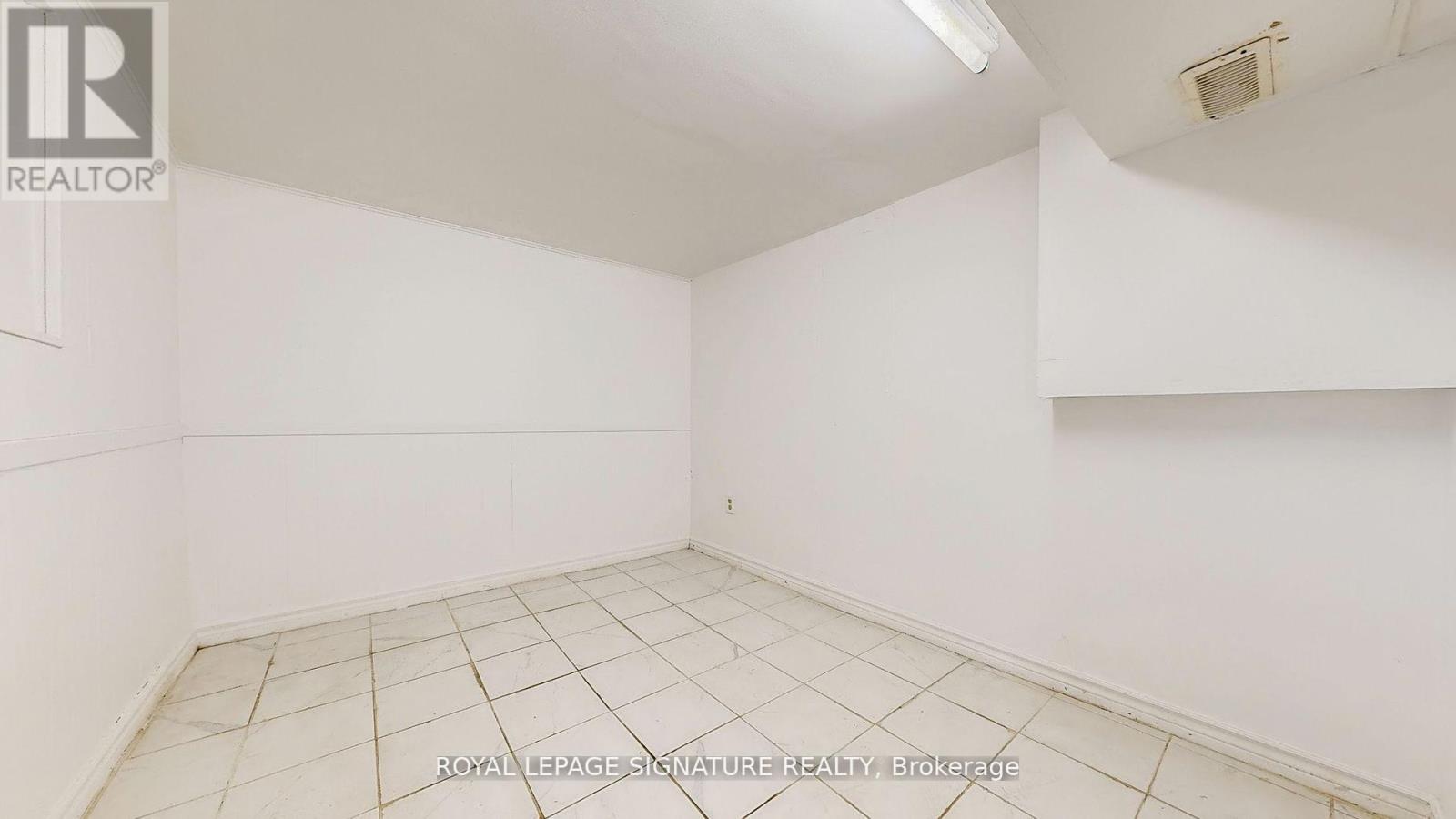 1130 Woodbine Avenue, Toronto, Ontario  M4C 4C8 - Photo 34 - E12550290