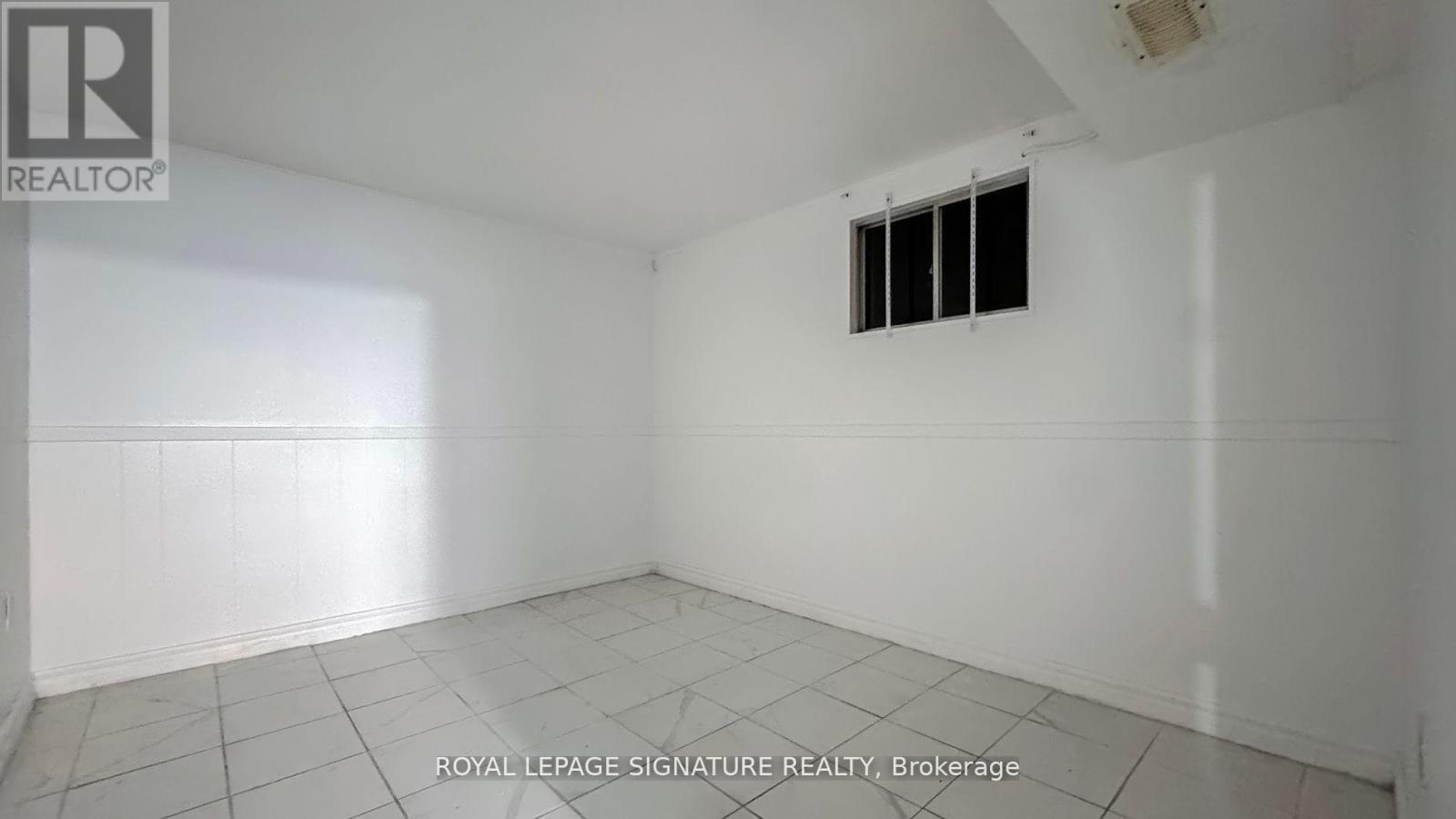 1130 Woodbine Avenue, Toronto, Ontario  M4C 4C8 - Photo 36 - E12550290