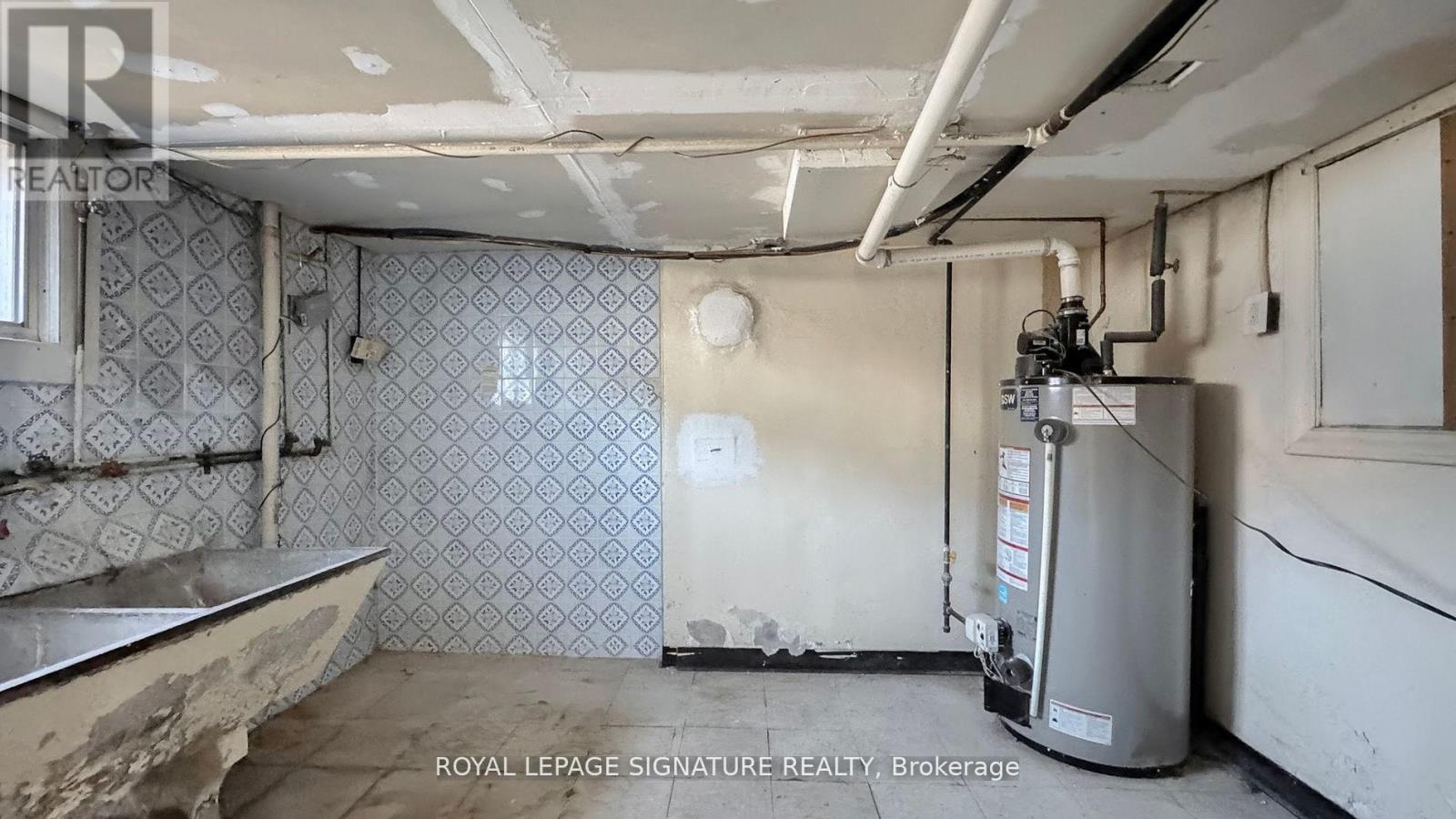 1130 Woodbine Avenue, Toronto, Ontario  M4C 4C8 - Photo 37 - E12550290