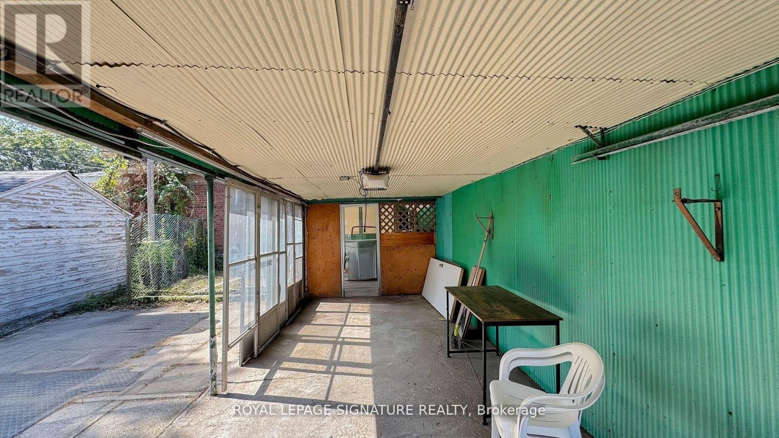 1130 Woodbine Avenue, Toronto, Ontario  M4C 4C8 - Photo 41 - E12550290