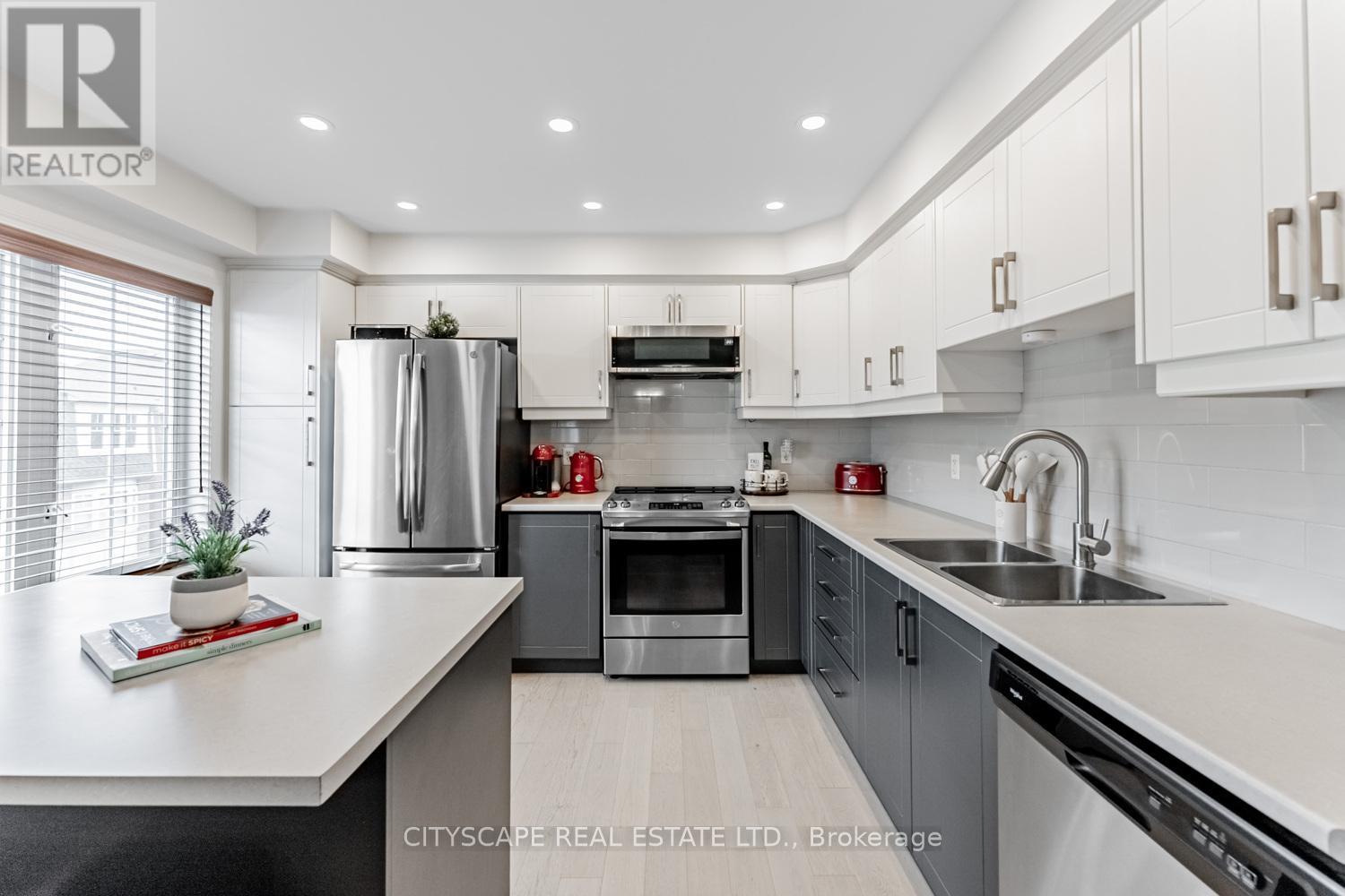 3 - 700 NEIGHBOURHOOD CIRCLE, Mississauga, Ontario