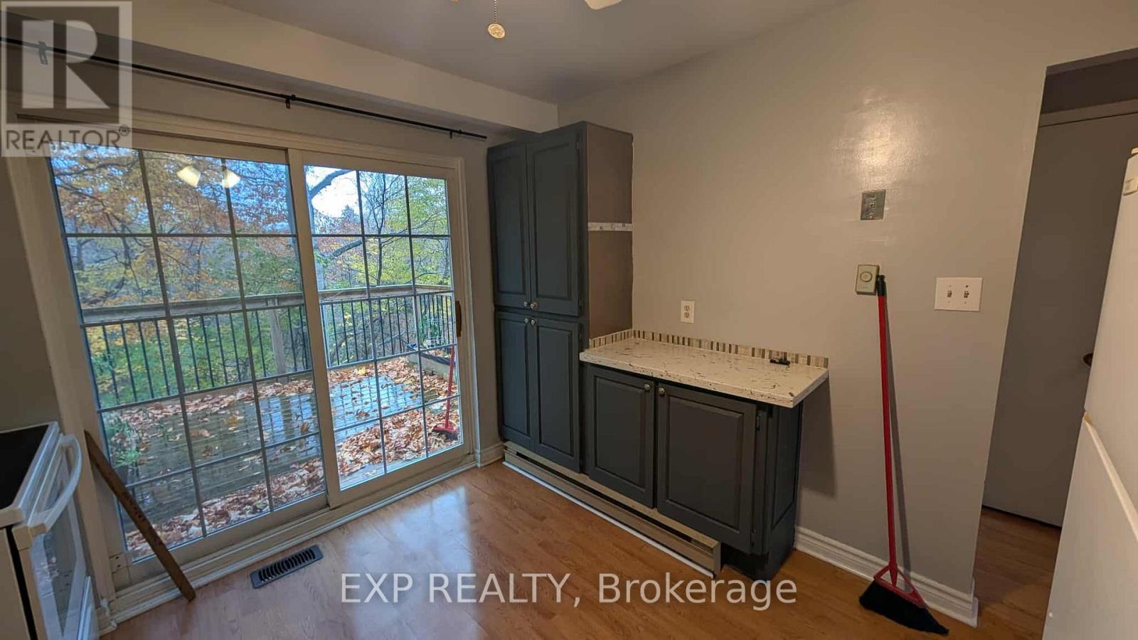 33 - 350 Camelot Court, Oshawa, Ontario  L1G 6P7 - Photo 11 - E12550470