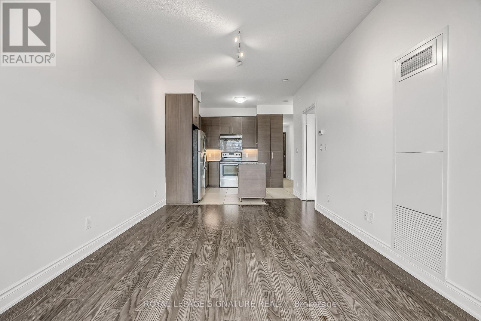 520 - 277 South Park Road, Markham, Ontario  L3T 0B7 - Photo 15 - N12550276