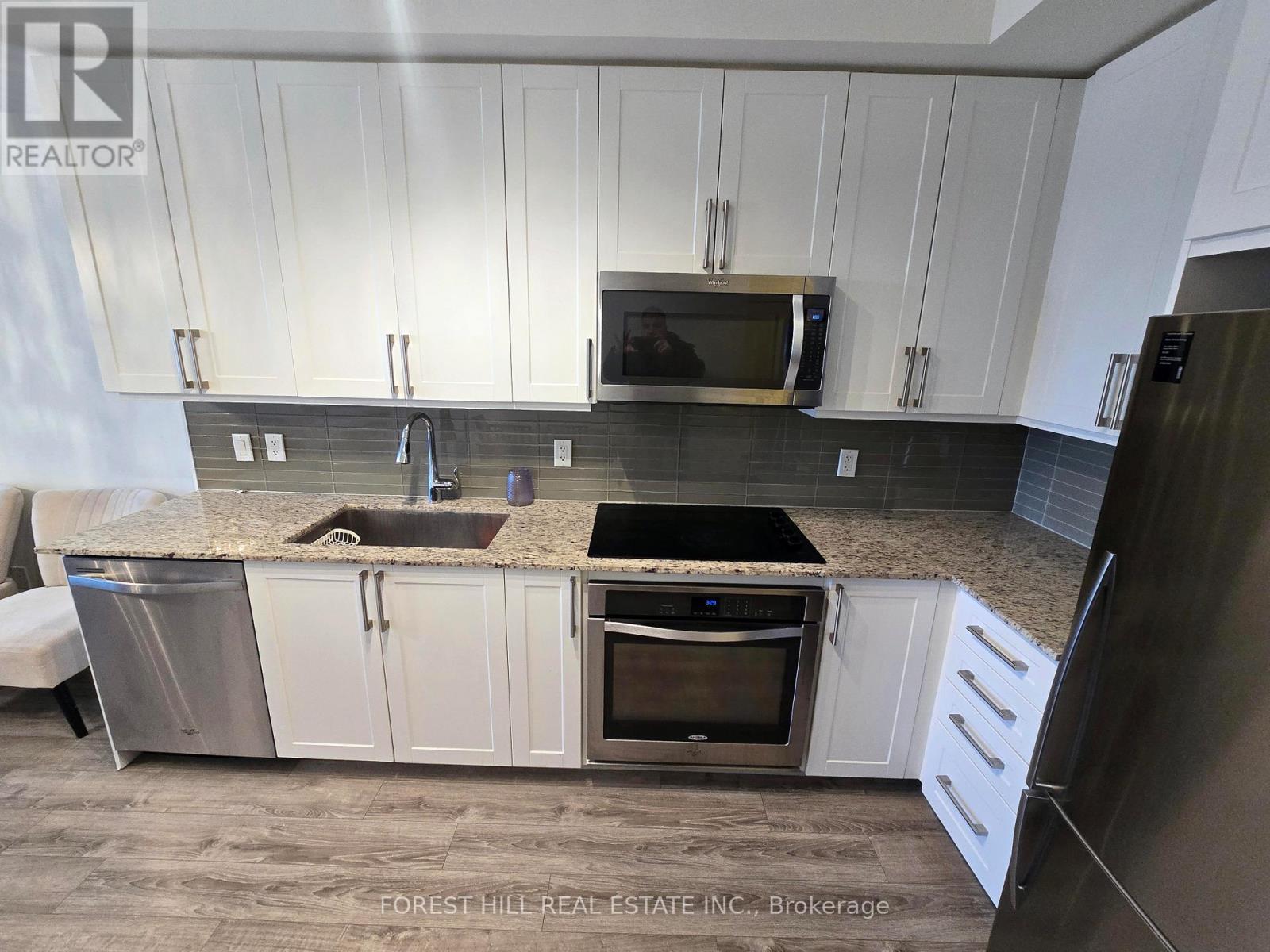 1006b - 9600 Yonge Street, Richmond Hill, Ontario  L4C 0X3 - Photo 3 - N12550300