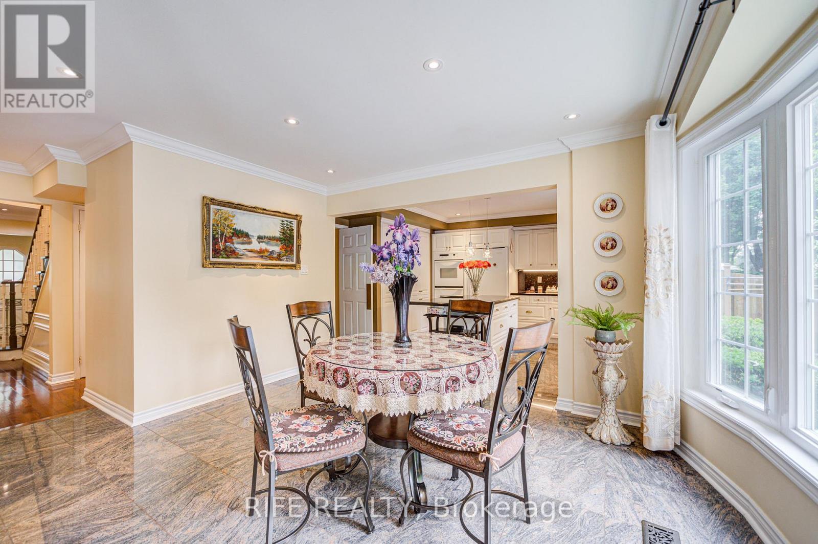 22 Chambery Crescent, Markham, Ontario  L3R 6L5 - Photo 15 - N12550304