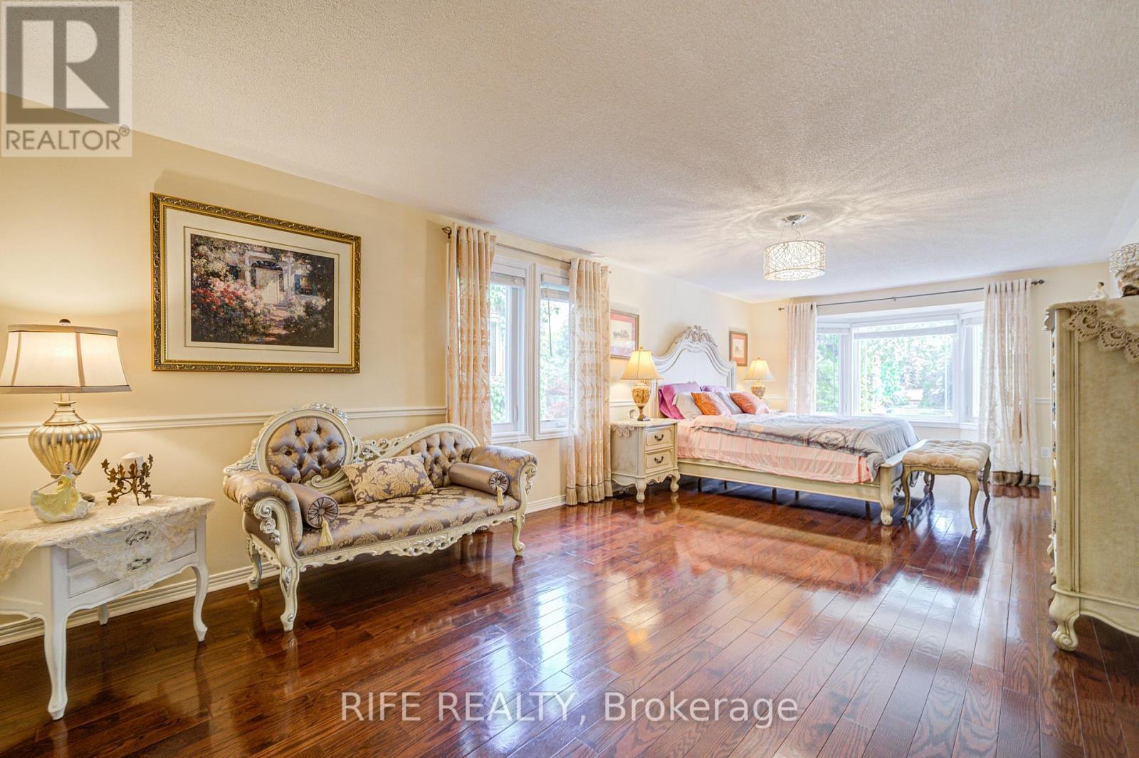 22 Chambery Crescent, Markham, Ontario  L3R 6L5 - Photo 21 - N12550304