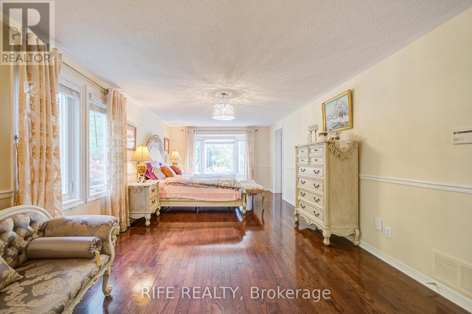 22 Chambery Crescent, Markham, Ontario  L3R 6L5 - Photo 22 - N12550304