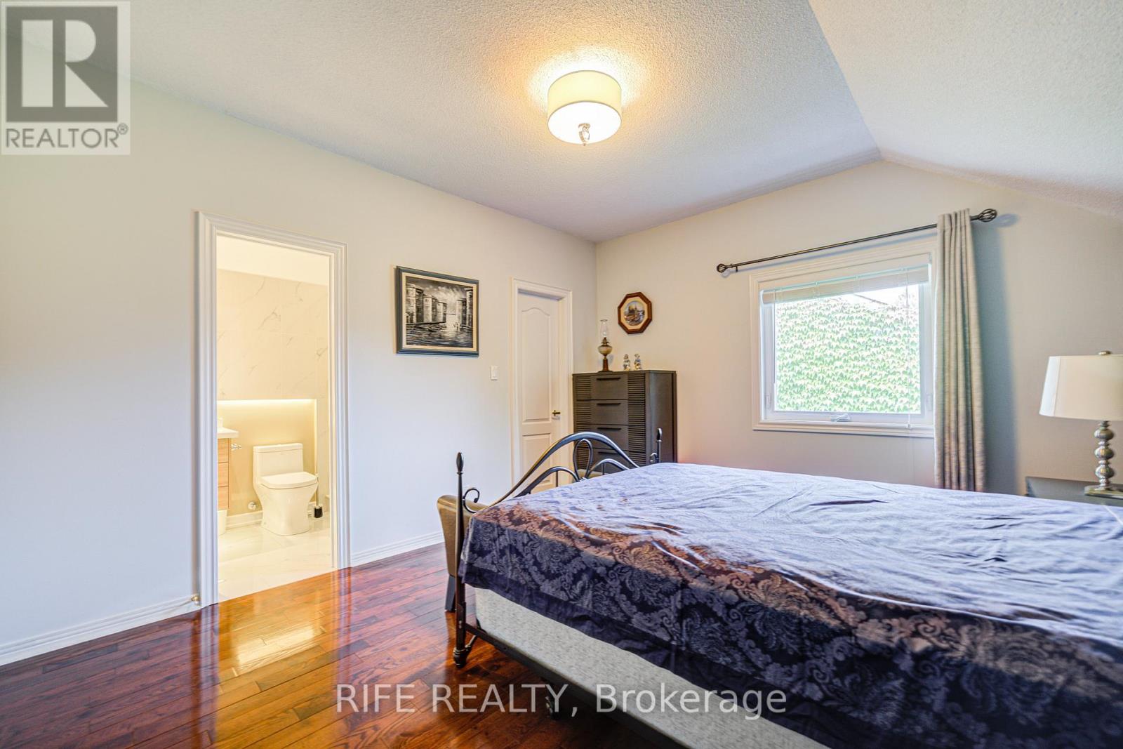 22 Chambery Crescent, Markham, Ontario  L3R 6L5 - Photo 39 - N12550304