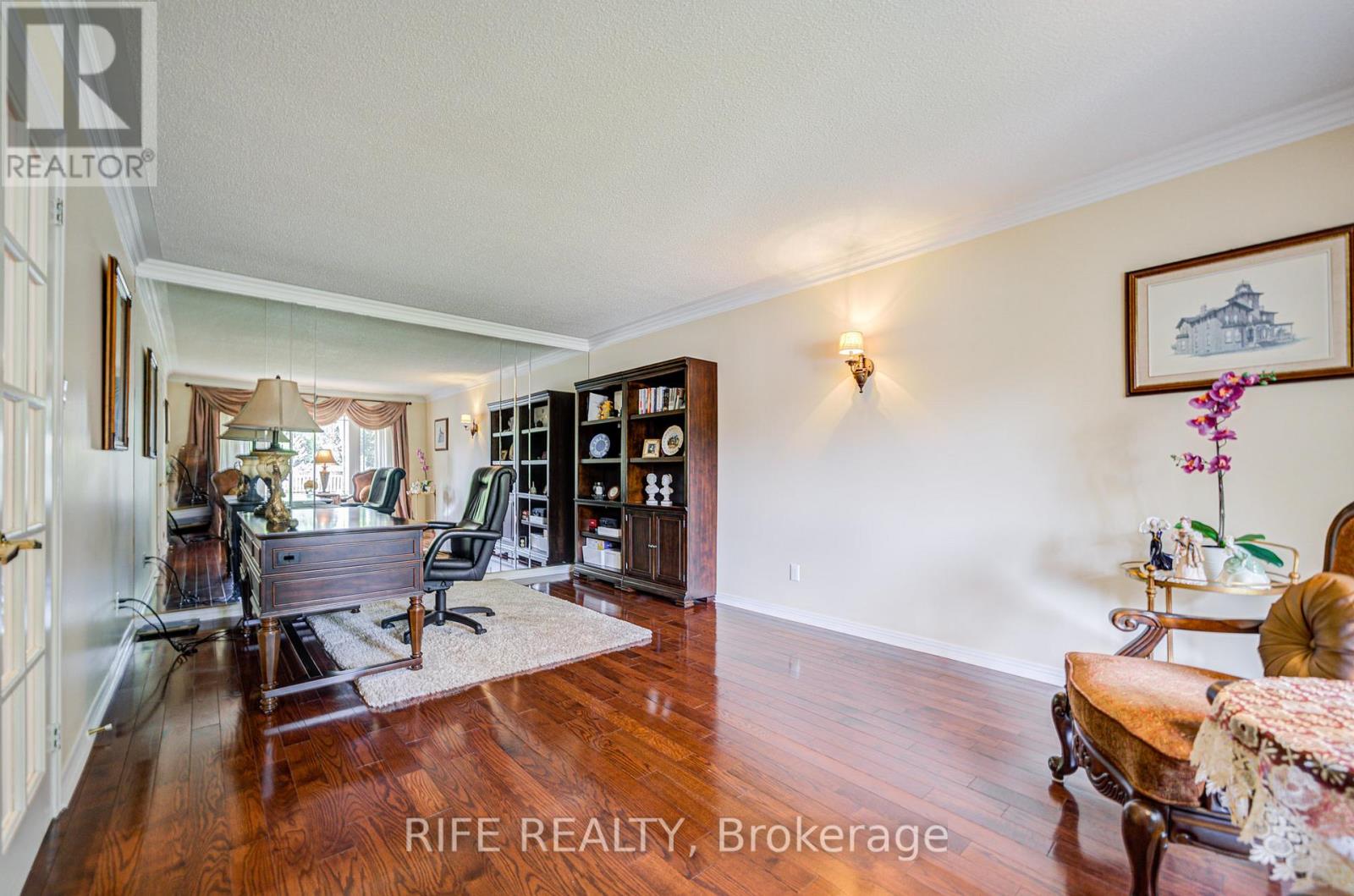 22 Chambery Crescent, Markham, Ontario  L3R 6L5 - Photo 6 - N12550304