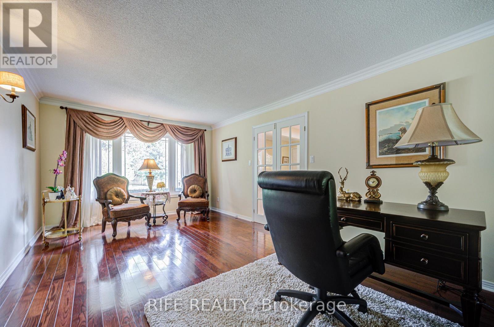 22 Chambery Crescent, Markham, Ontario  L3R 6L5 - Photo 8 - N12550304
