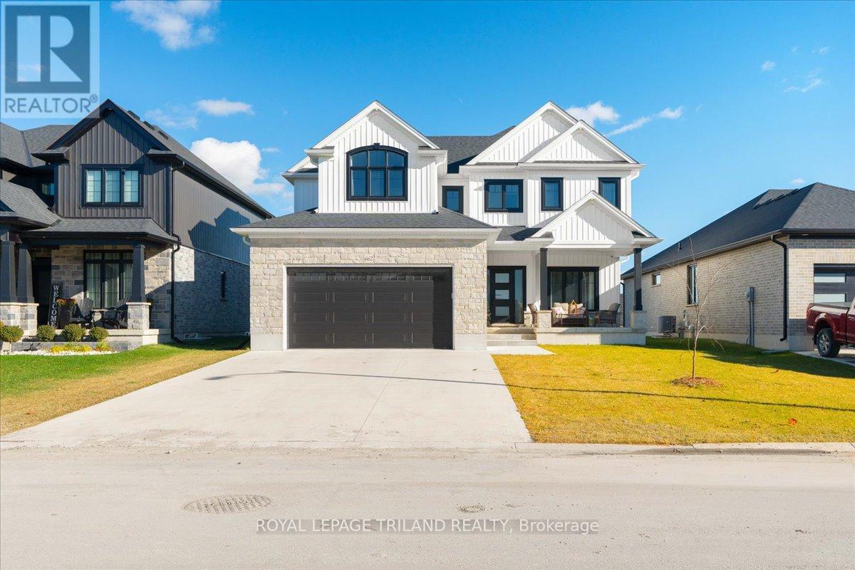 662 Ketter Way, Plympton-Wyoming, Ontario  N0N 1T0 - Photo 1 - X12550384