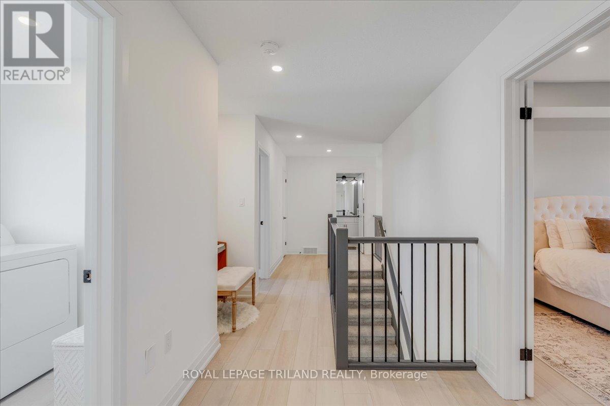 662 Ketter Way, Plympton-Wyoming, Ontario  N0N 1T0 - Photo 20 - X12550384