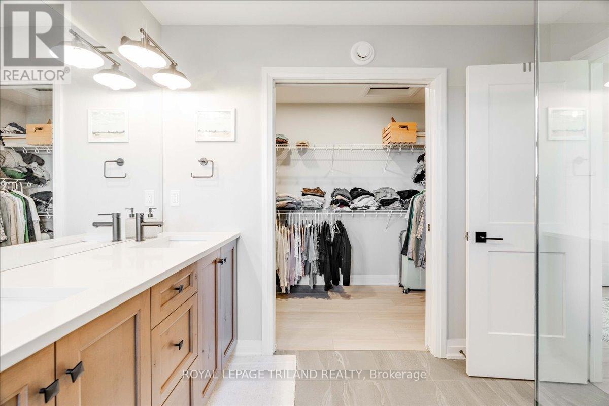 662 Ketter Way, Plympton-Wyoming, Ontario  N0N 1T0 - Photo 26 - X12550384