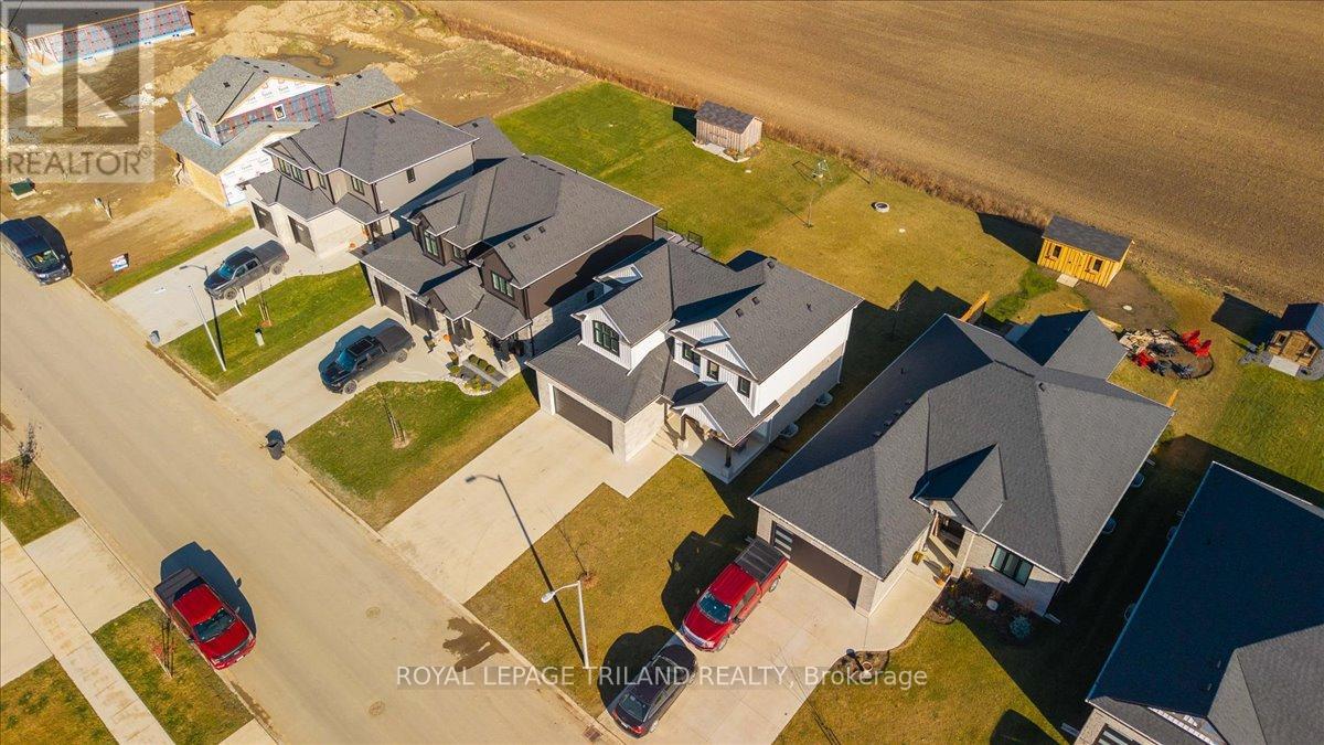 662 Ketter Way, Plympton-Wyoming, Ontario  N0N 1T0 - Photo 43 - X12550384