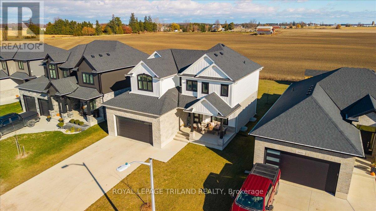 662 Ketter Way, Plympton-Wyoming, Ontario  N0N 1T0 - Photo 45 - X12550384