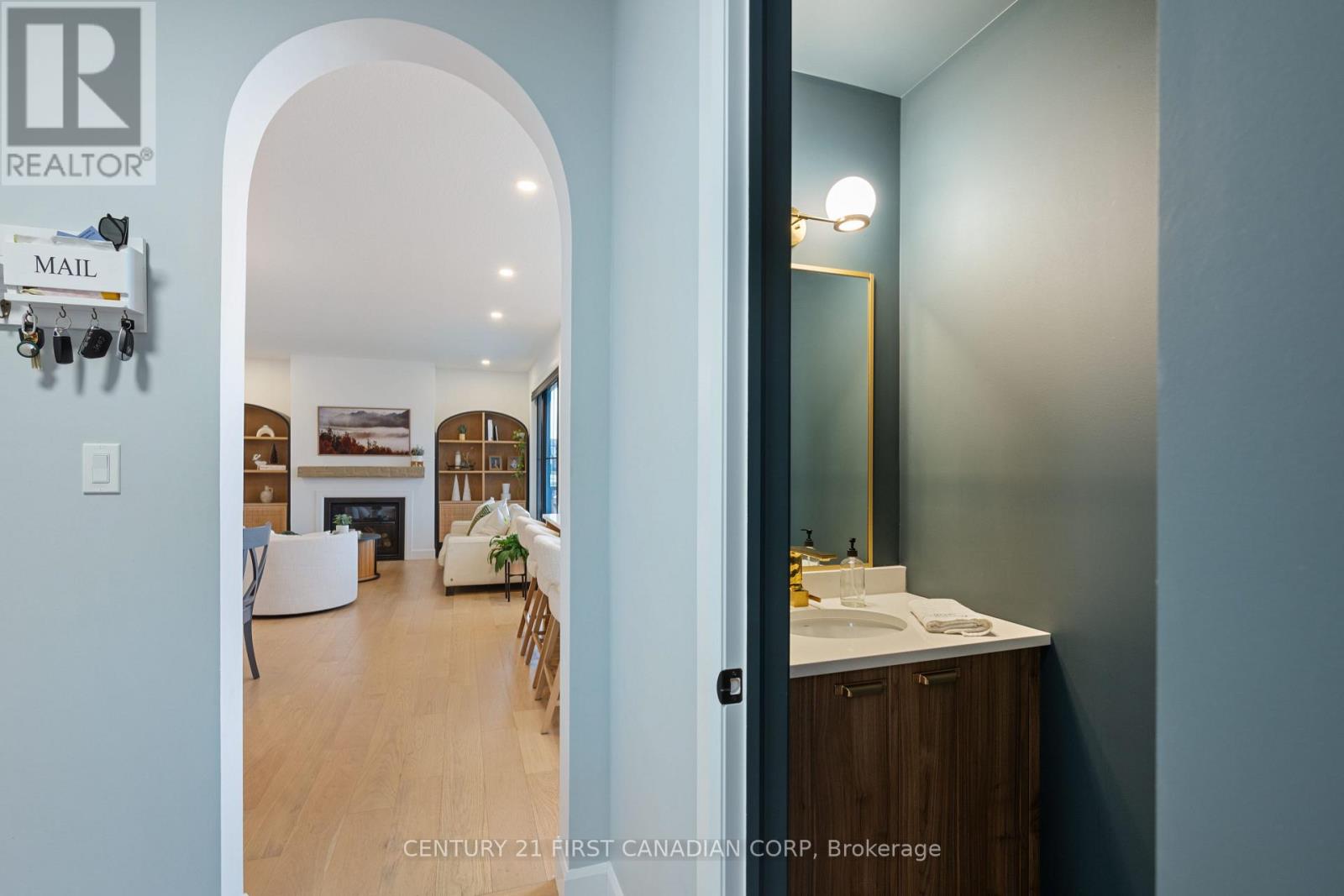 2190 Linkway Boulevard, London South, Ontario N6K 0K8 - Photo 11 - X12550484