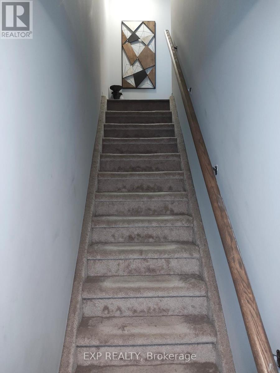 3 - 33 Madelaine Drive, Barrie, Ontario  L9J 0G8 - Photo 13 - S12550334