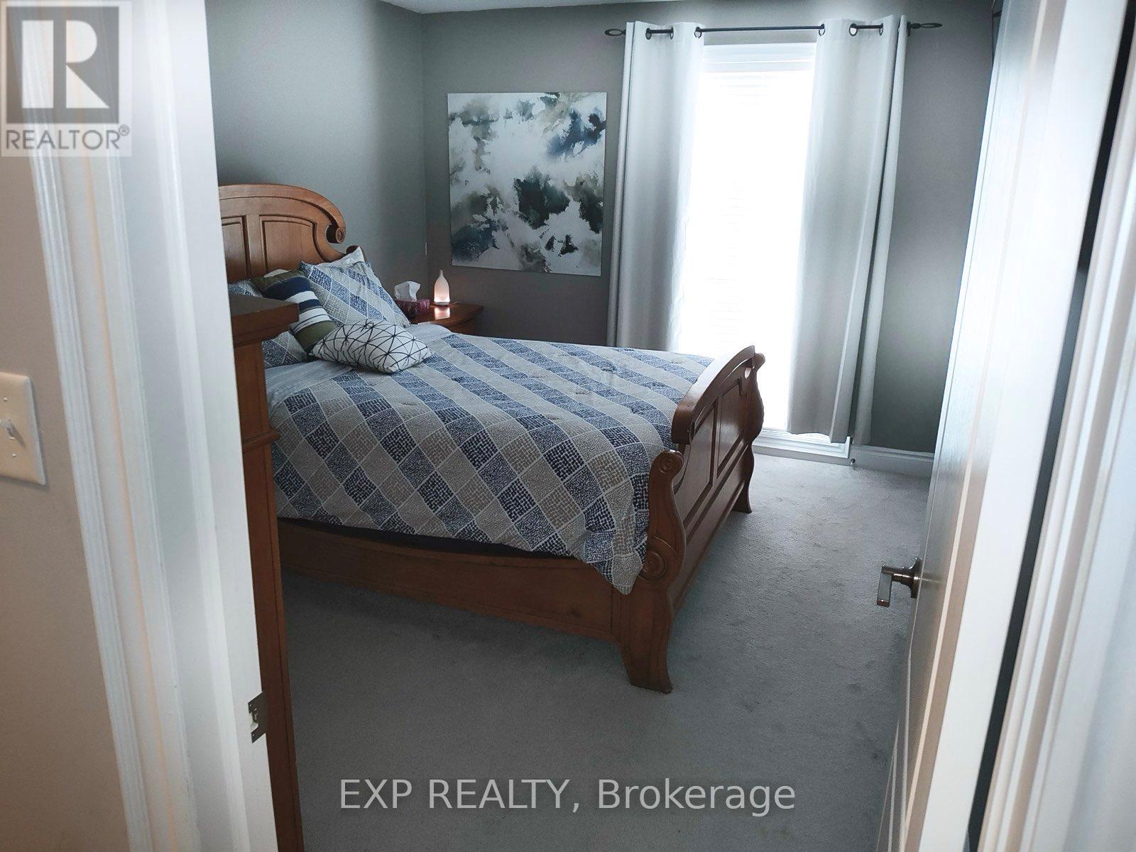 3 - 33 Madelaine Drive, Barrie, Ontario  L9J 0G8 - Photo 8 - S12550334